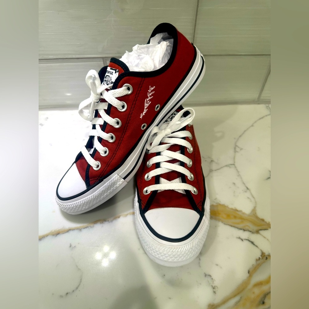 CONVERSE | BURNT ORANGE SIZE WOMEN 8 MEN 5 VERY GOOD CONDITION